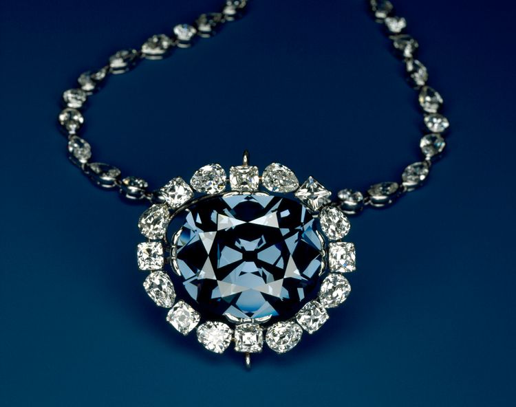 Why Precious Stones And Crystals Are The Ultimate Post-Pandemic Treat